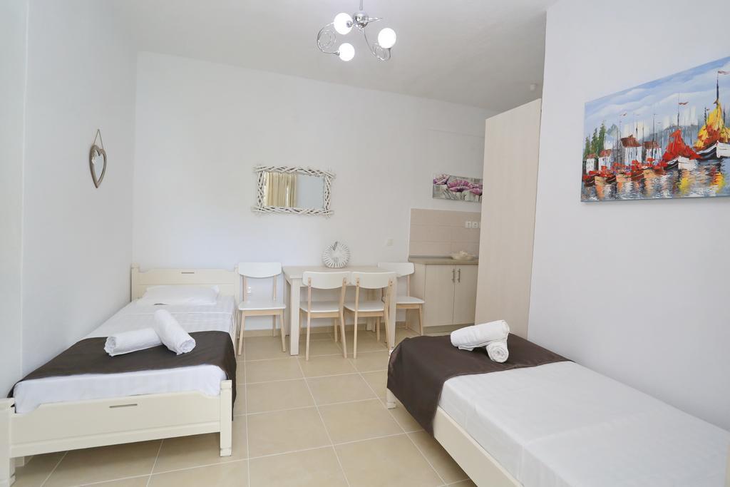 Villa Repas Пефкохори Екстериор снимка