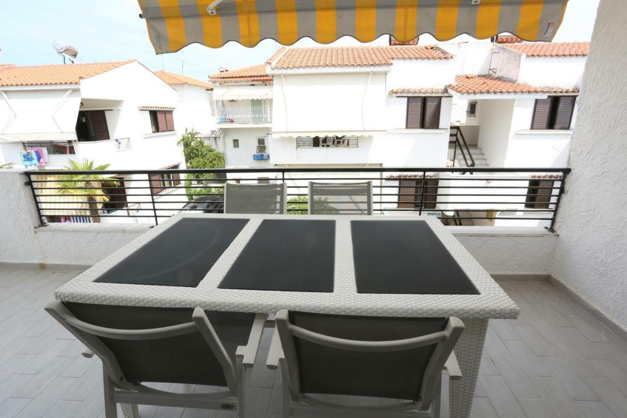 Villa Repas Пефкохори Екстериор снимка